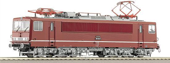Electric locomotive BR 250 in first series<br /><a href='images/pictures/Roco/62622.jpg' target='_blank'>Full size image</a>